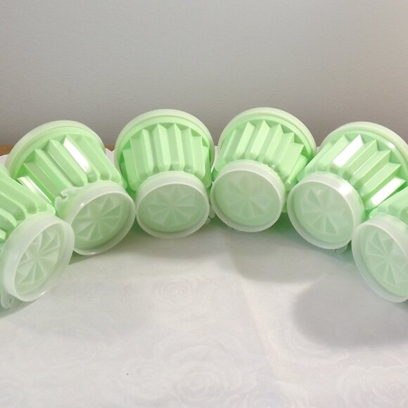 Set of 6 Vintage Minty Green Tupperware Miniature Jello Molds - Picture 7 of 8